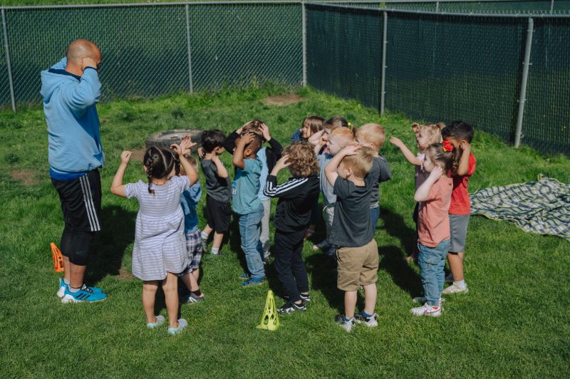 Classroom art and creative activities at Lil Patriots Academy that build early learning skills at this daycare puyallup wa center.